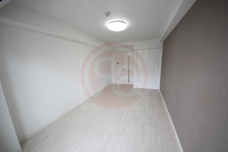 物件内観写真29　(広々とした洋室です)