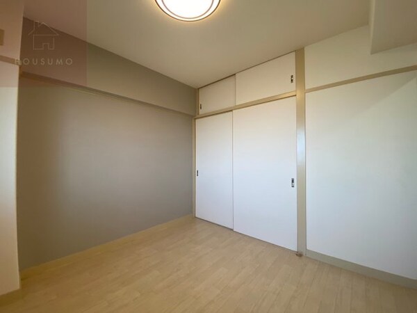 居室(個人の部屋や寝室として使える洋室です)