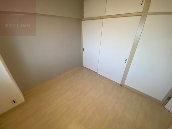 洋室(い草の香りが落ち着く素敵な和室です)