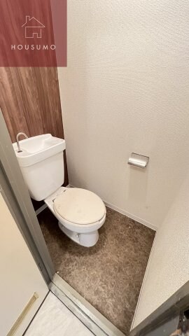 物件内観写真7　(清潔感のあるトイレです)