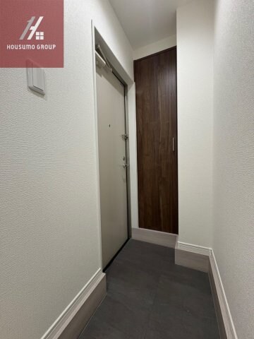 物件内観写真9　(落ち着いた玄関です)