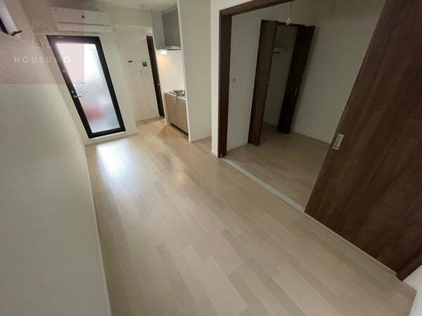 物件内観写真16　(ゆったりとしたリビングです)