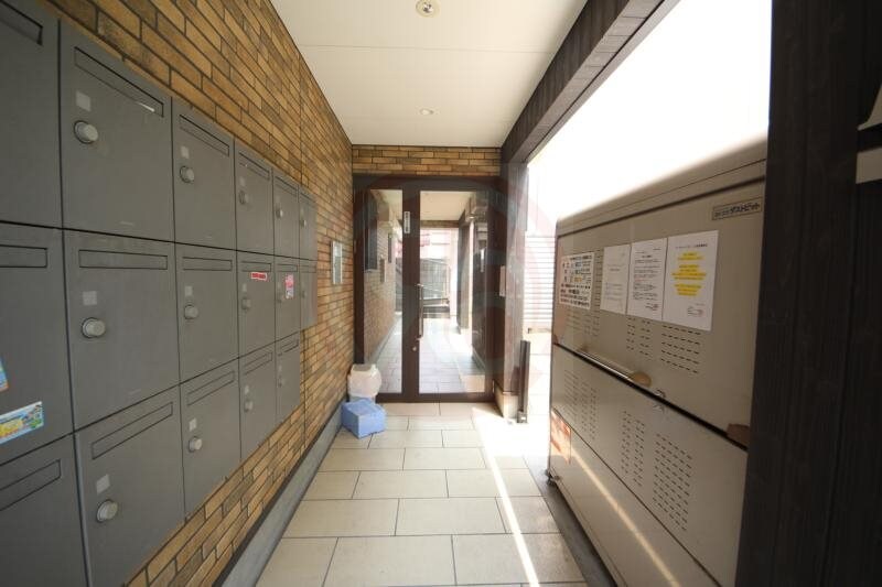 物件外観写真2　(エントランスです)