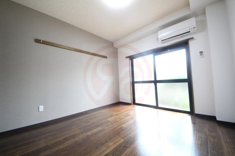 物件内観写真3　(使いやすい居間です)