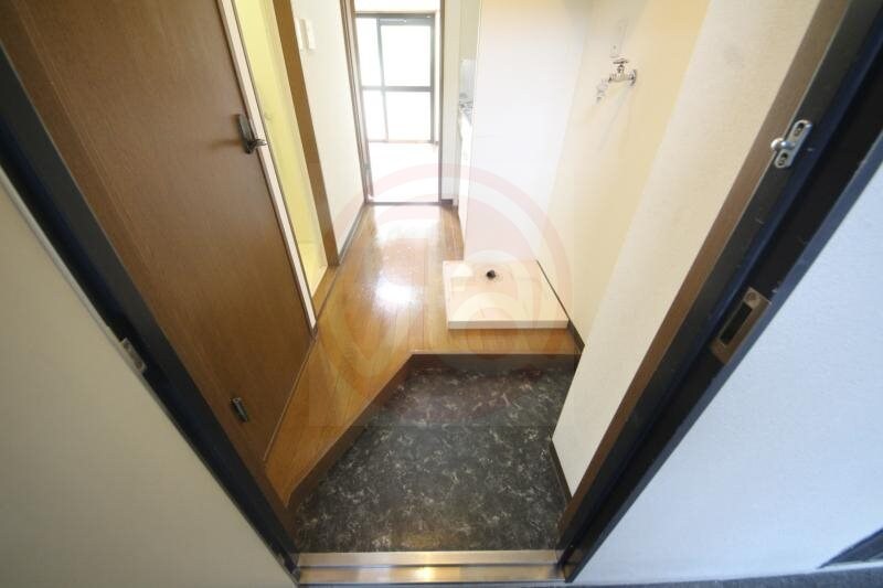 物件内観写真11　(シンプルで使いやすい玄関です)