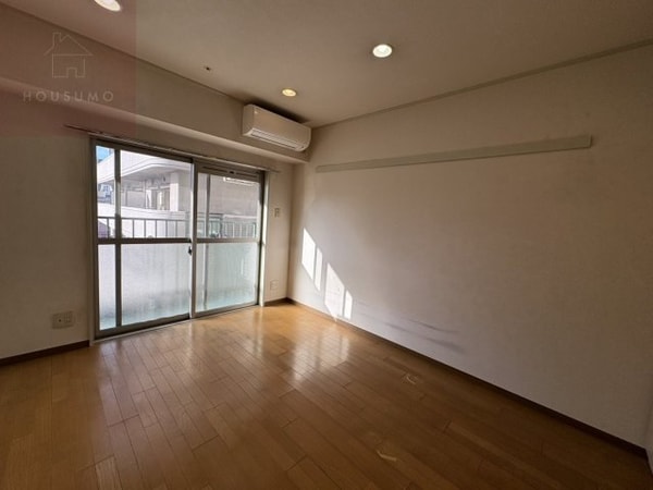 寝室(スタンダードな洋室です)