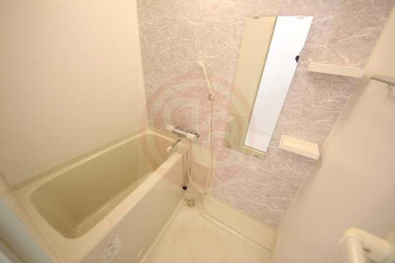 物件内観写真9　(コンパクトで使いやすいお風呂です)