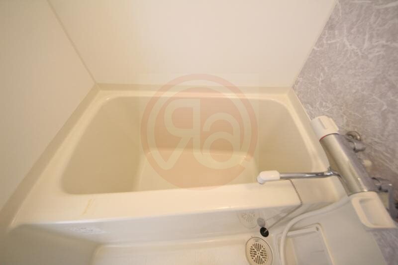 物件内観写真10　(きれいなお風呂です)