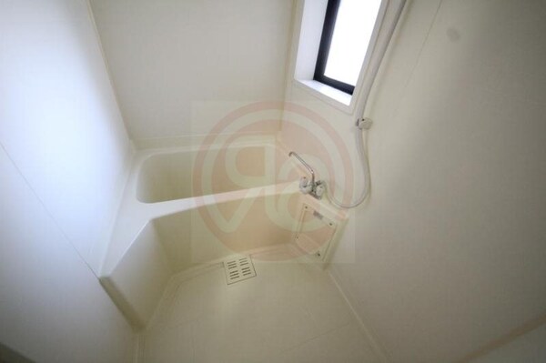 浴室(コンパクトで使いやすいお風呂です)