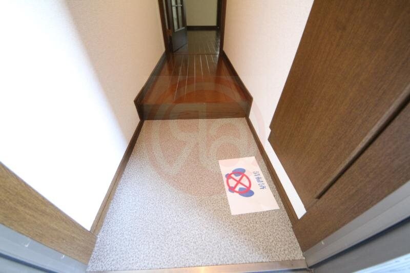 物件内観写真17　(きれいな玄関です)