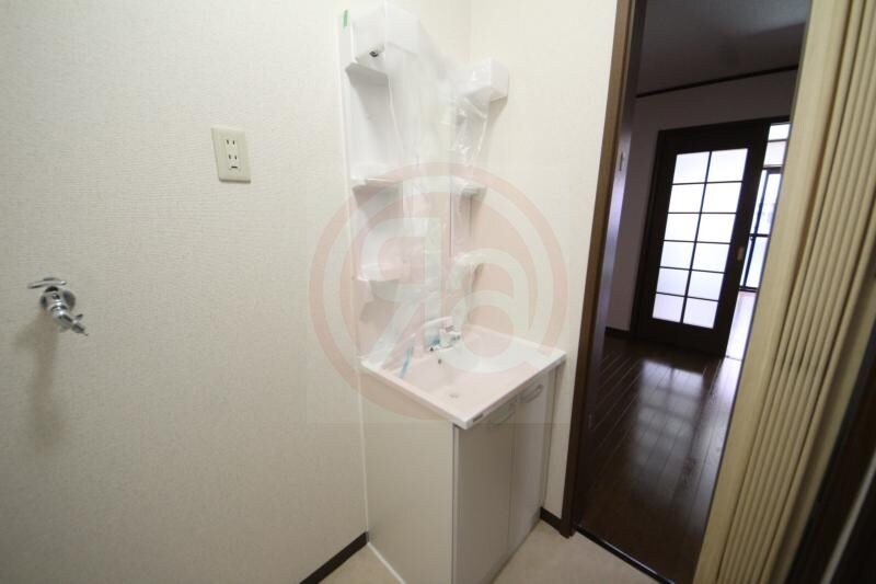 物件内観写真20　(使いやすい独立洗面台です)