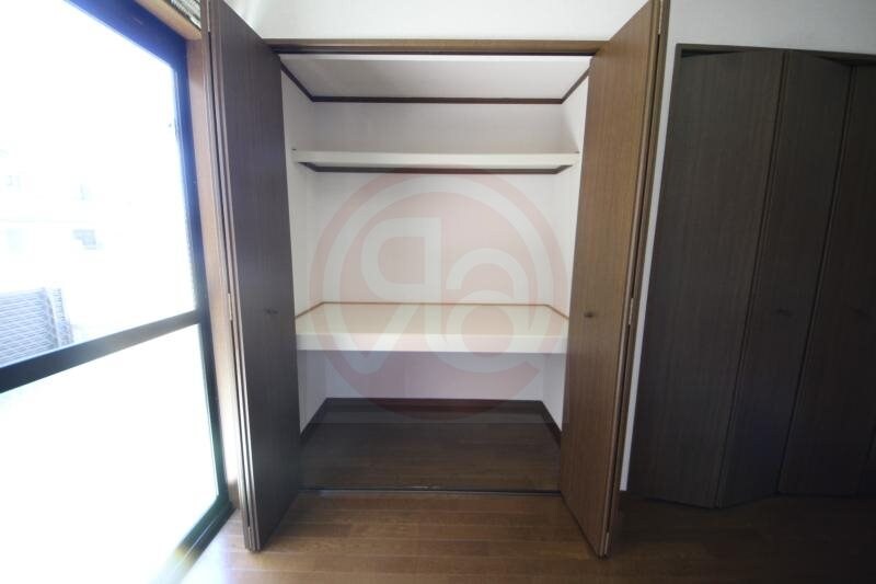 物件内観写真22　(便利な収納スペースです)