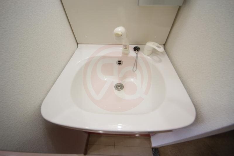 物件内観写真19　(独立洗面化粧台が付いています)