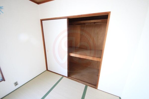 収納(小物を収納するのに便利です)