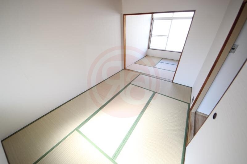 物件内観写真21　(お子さんと一緒に遊べます)