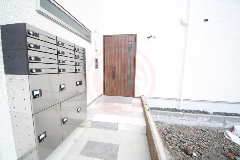 物件外観写真2　(建物の内部です)