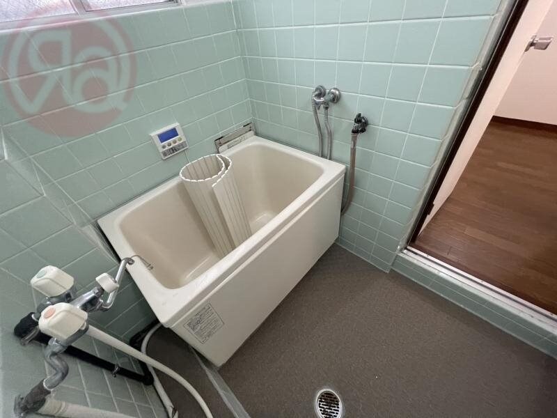 物件内観写真18　(コンパクトで使いやすいお風呂です)