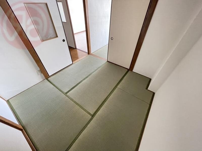 物件内観写真25　(和室、ちょっとしたくつろぎスペースにいかがでしょうか)