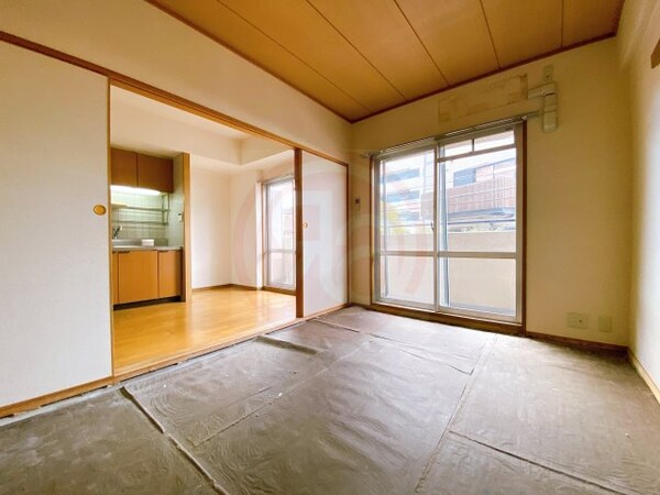 和室(和室があると落ち着いた雰囲気になりますね)
