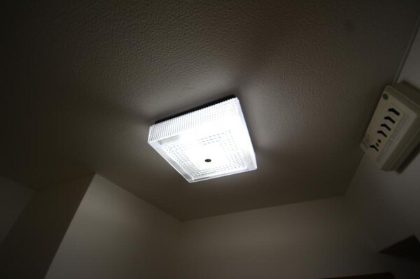 内装他(きれいな内装です)