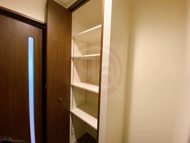 物件内観写真5　(こまごまとしたものを収納できそうですね)