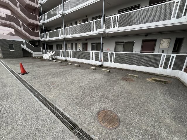 物件内観写真15　(落ち着いたロビーです)