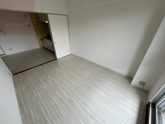 物件内観写真19　(朝の支度にも助かる、独立の洗髪洗面化粧台)