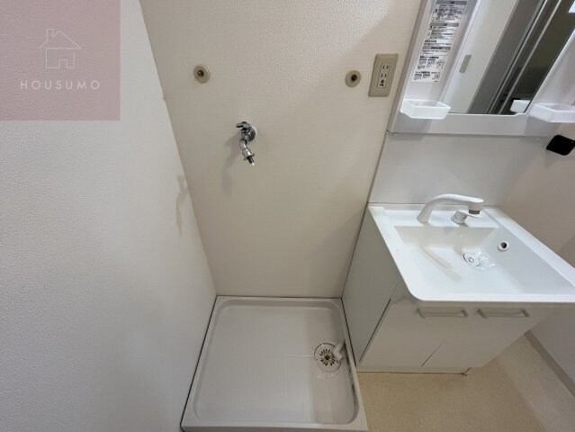 物件内観写真25　(こちらのリビングで趣味の時間をお楽しみください)