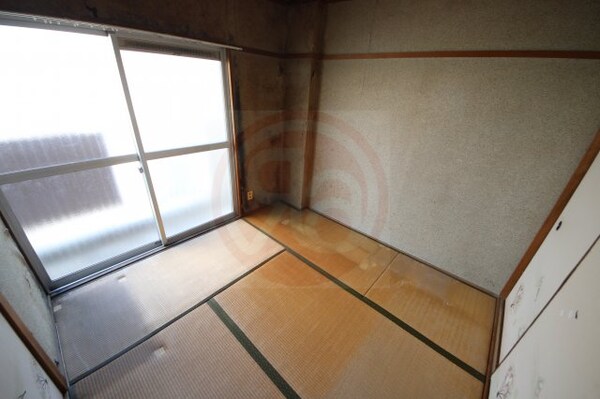 和室(フローリングだけでなく、和室もあります)
