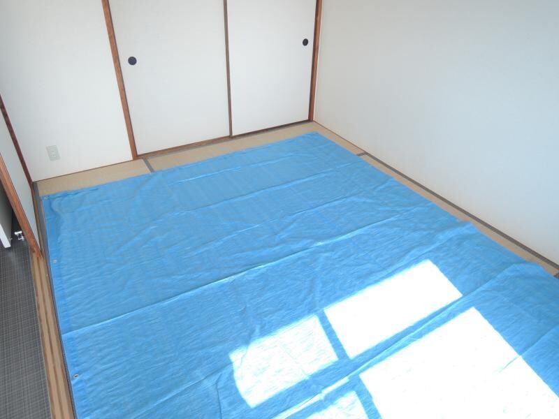 物件内観写真12　(和室、ちょっとしたくつろぎスペースにいかがでしょうか)