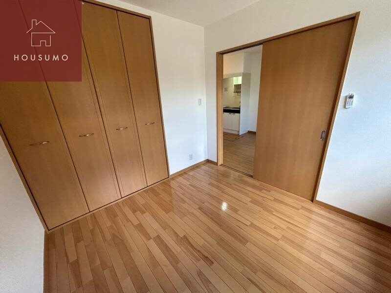 物件内観写真22　(個人の部屋や寝室として使える洋室です)