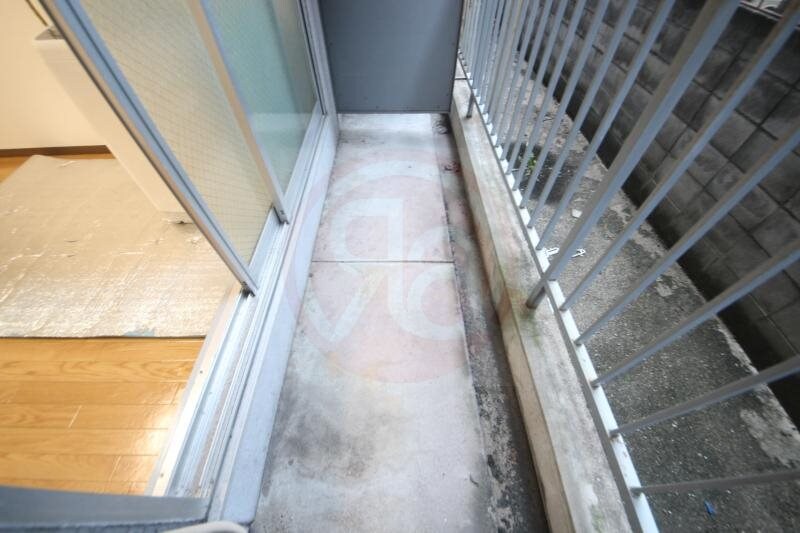 物件内観写真19　(広々としたバルコニーです)