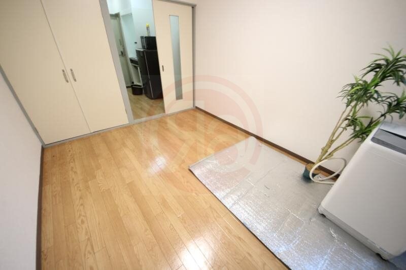 物件内観写真24　(広々とした洋室です)