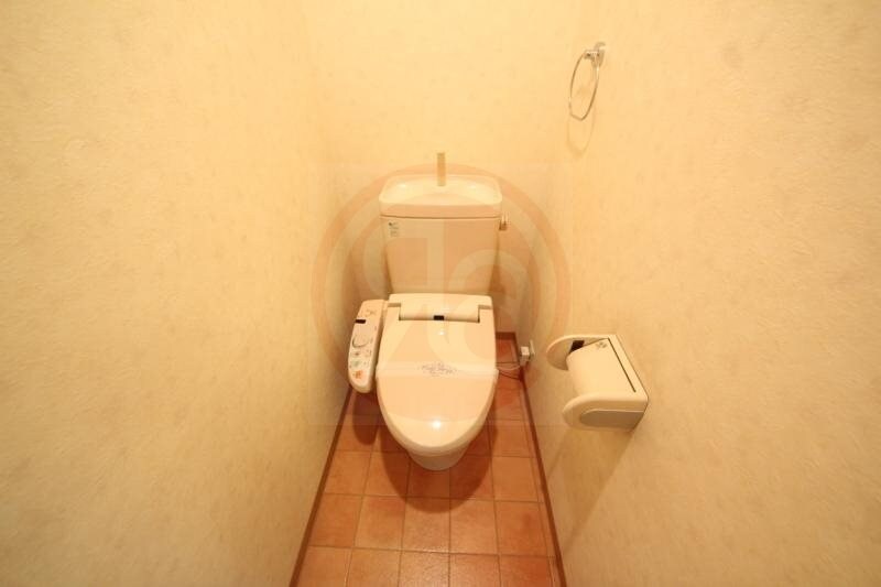 物件内観写真10　(コンパクトで使いやすいトイレです)