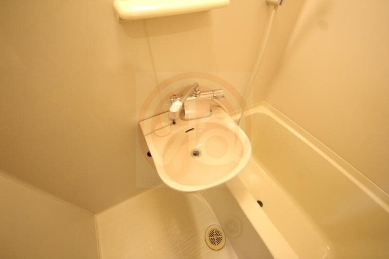 物件内観写真22　(コンパクトで使いやすい洗面所)