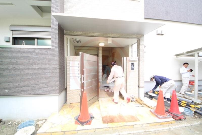 物件外観写真2　(毎日通るエントランスはこのようになっています)