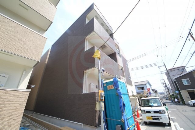 物件外観写真4　(外観は落ち着いています)