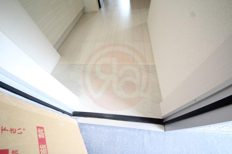 物件内観写真16　(収納もある玄関です)