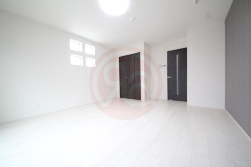 物件内観写真23　(ゆったりした洋室です)