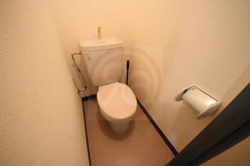 物件内観写真12　(清潔感のあるトイレです)