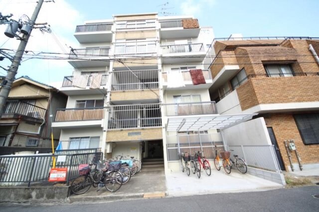 物件外観写真3　(建物外観を気になさる方へ、見た目の良い物件です)