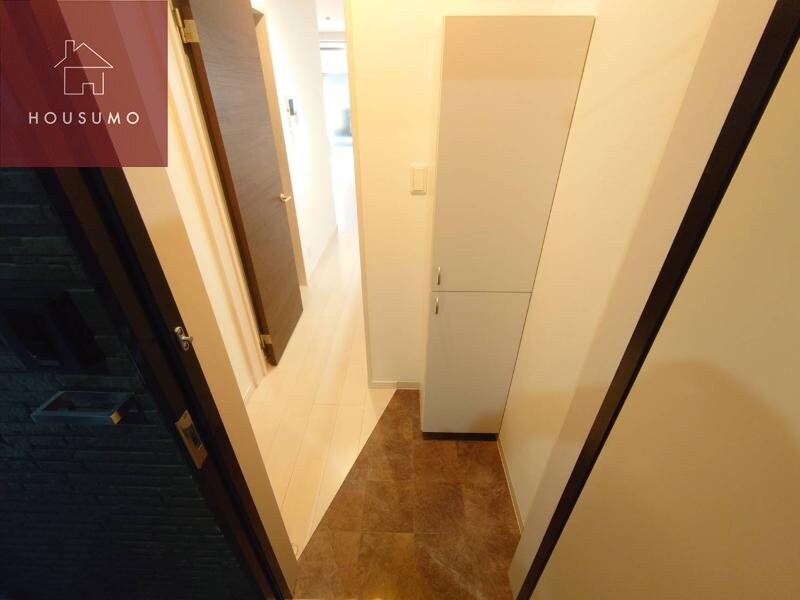 物件内観写真10　(明るい玄関です)