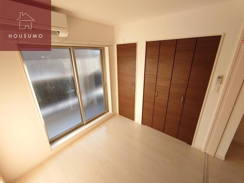 物件内観写真22　(開放的な寝室です)