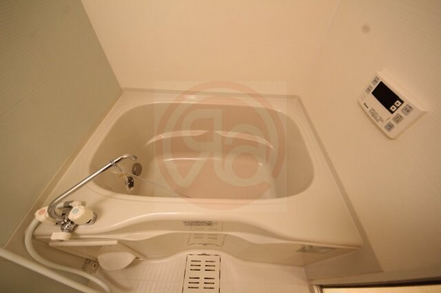 物件内観写真10　(コンパクトで使いやすいお風呂です)