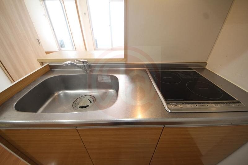 物件内観写真8　(キッチンでお料理をお楽しみください)