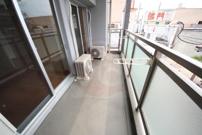 物件内観写真20　(開放的で明るい空間を演出してくれるバルコニーです)