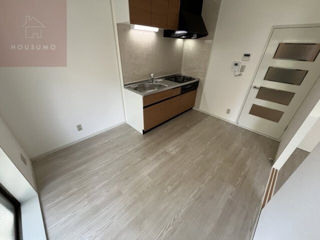 物件内観写真3　(ゆったり過ごせる居間です)