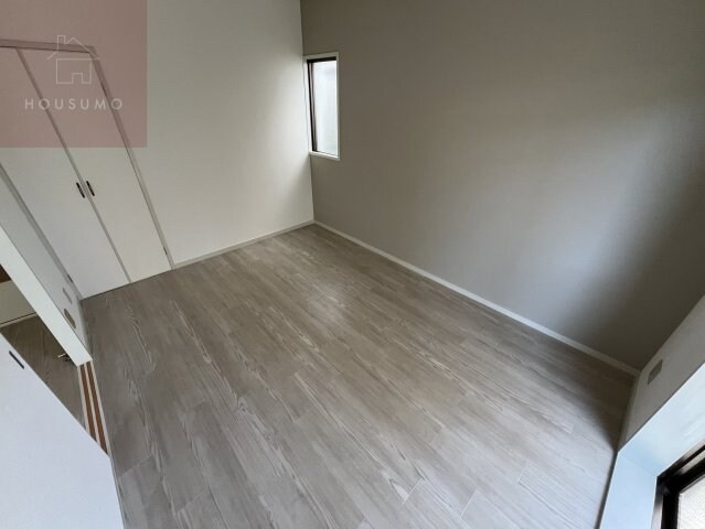 物件内観写真25　(明るい洗面所です)