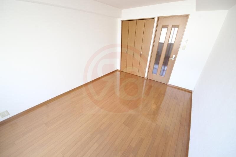 物件内観写真5　(ゆったり過ごせる居間です)