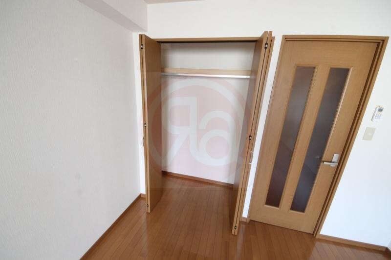 物件内観写真17　(収納豊富です)